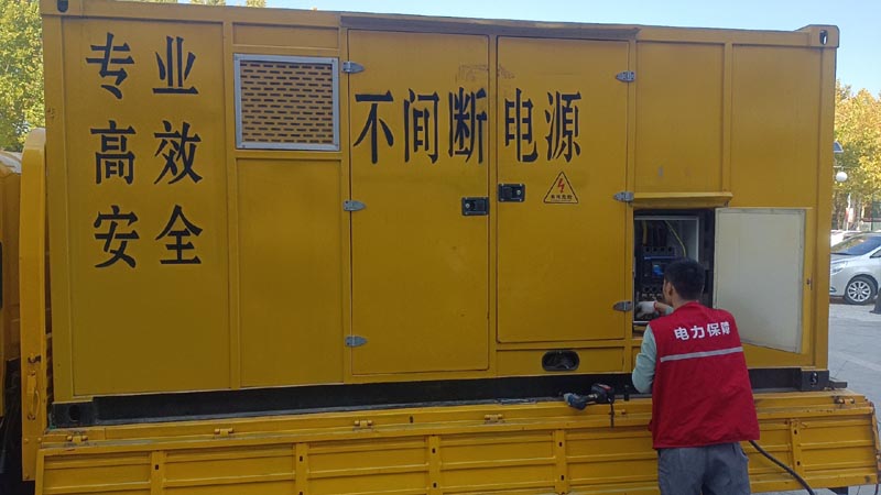昭阳柴油发电机组和UPS电源配合使用时，如何避免切换过程中的电力中断？